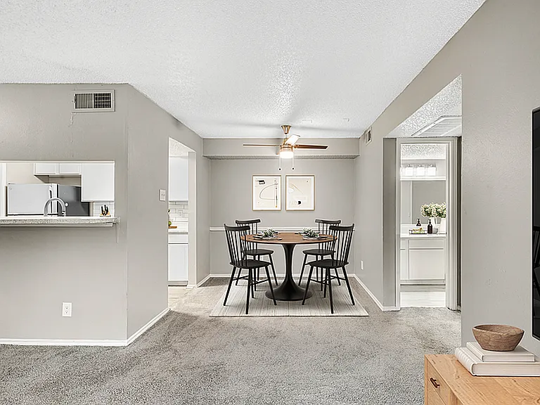 Westmoor Apartment Homes — Photo 17