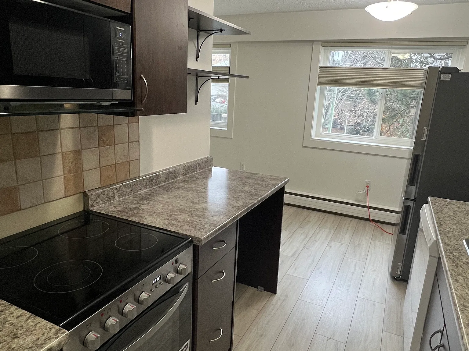 1 bed, 618 sqft, $1,900 — Photo 2