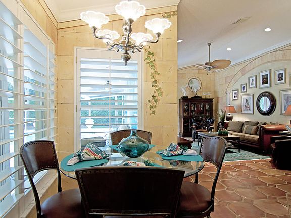 Separate Breakfast Area