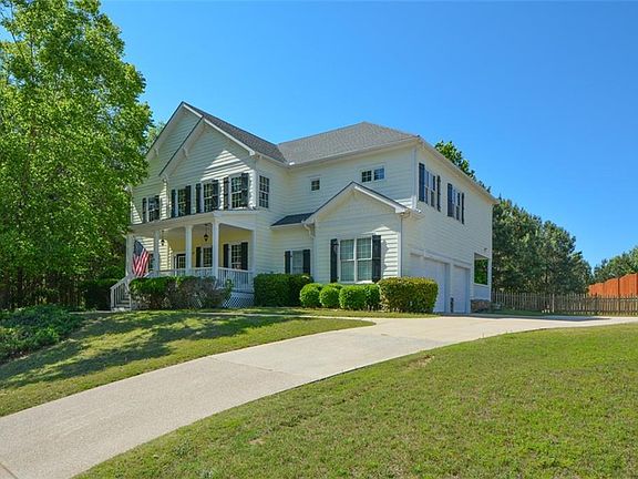 2nd image of 320 River Green Ave