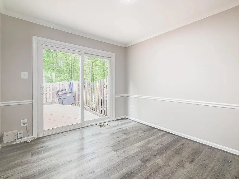10885 Oak Green Ct — Photo 9