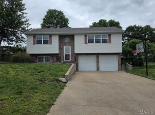 19725 Stallion Dr, Waynesville, MO 65583