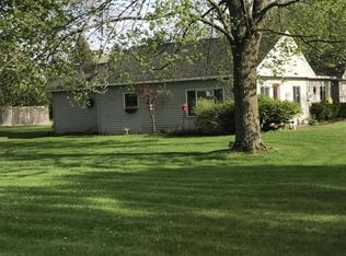 464 Nine Mile Rd NW, Comstock Park, MI 49321