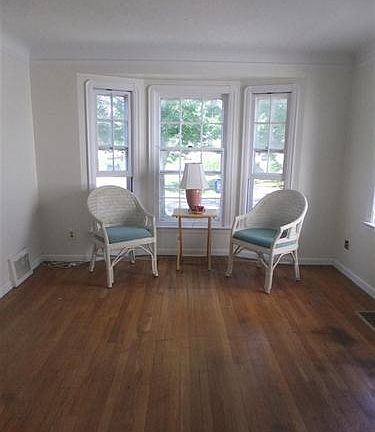 4th image of 15041 Columbine Ave