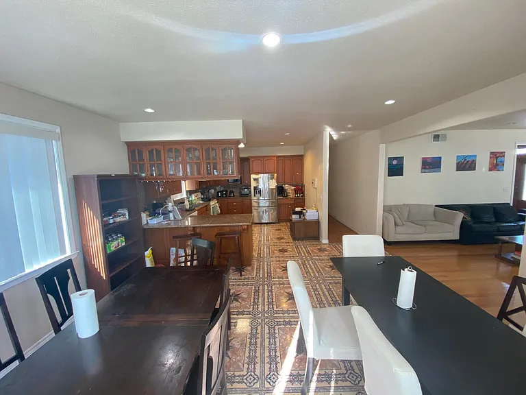 877 Donohoe St #B — Photo 12
