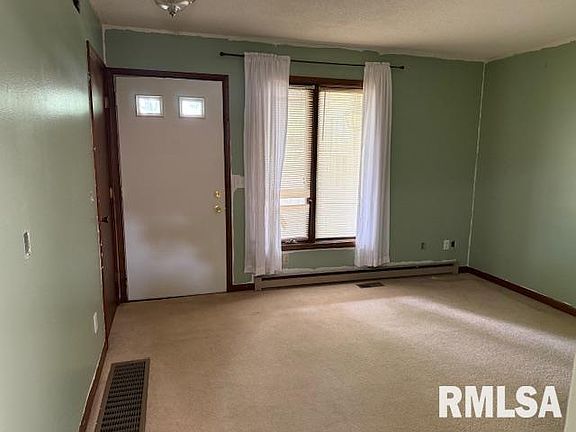 2nd image of 172 James Dr #C