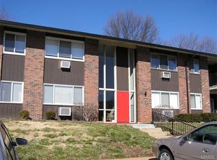 9929 S Bunker Hill Dr #F, Saint Louis, MO 63123
