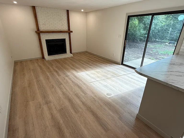 2428 Brookside Dr — Photo 18