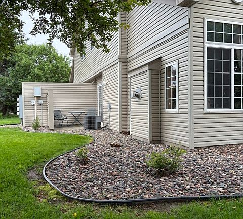 2nd image of 2336 Oakridge Cir