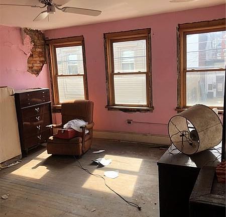 2nd image of 1911 Wrights Way