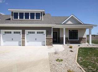 2044 Serenade Ln, Troy, IL 62294