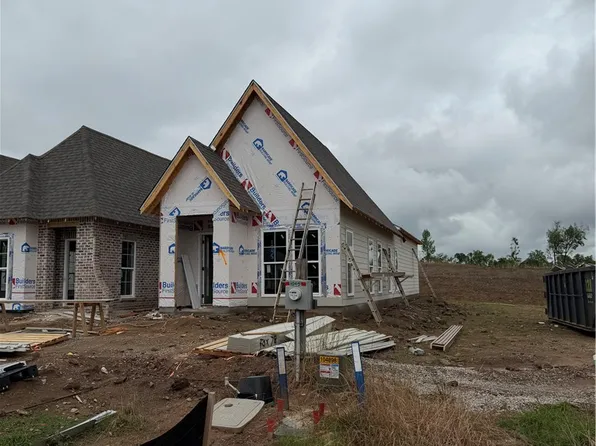 1045 Hunters Way, Opelika, AL 36801