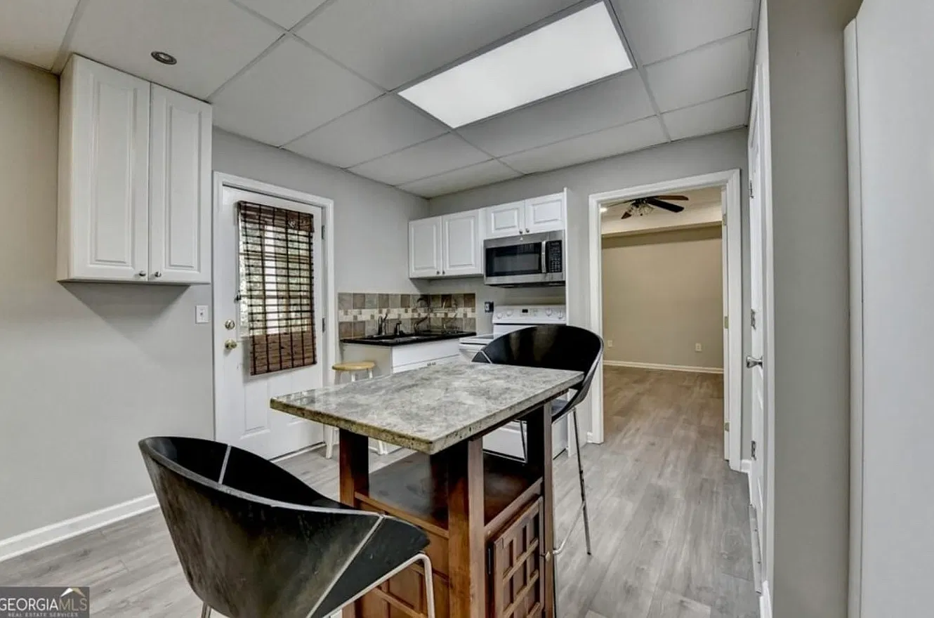1 bed, $1,400 — Photo 2