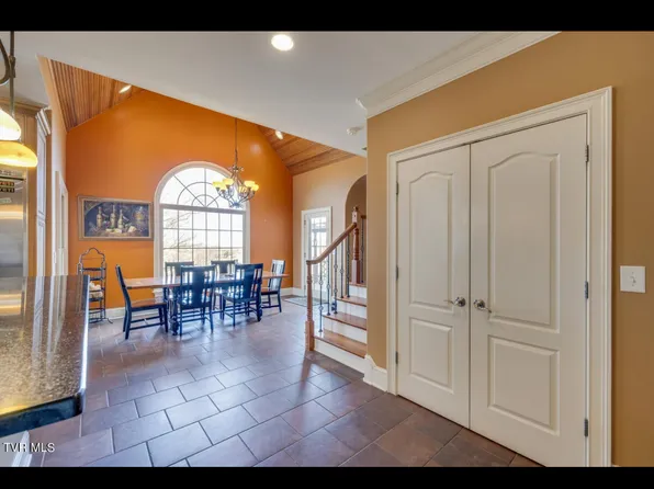 130 Sun Chase Ct, Gray, TN 37615