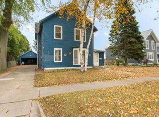 412 Park St, Manitowoc, WI 54220