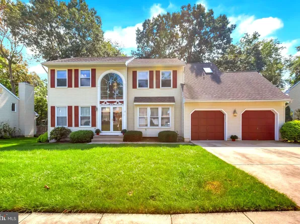 10 Autumn Ridge Dr, Glassboro, NJ 08028