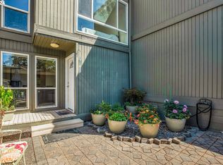 1684 NW Midlake Ln, Beaverton, OR 97006