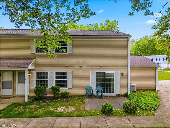 2nd image of 13622 Oakbrook Dr #3622
