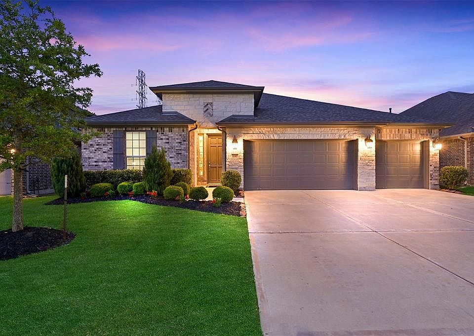 1st image of 2317 Trocadero Lane