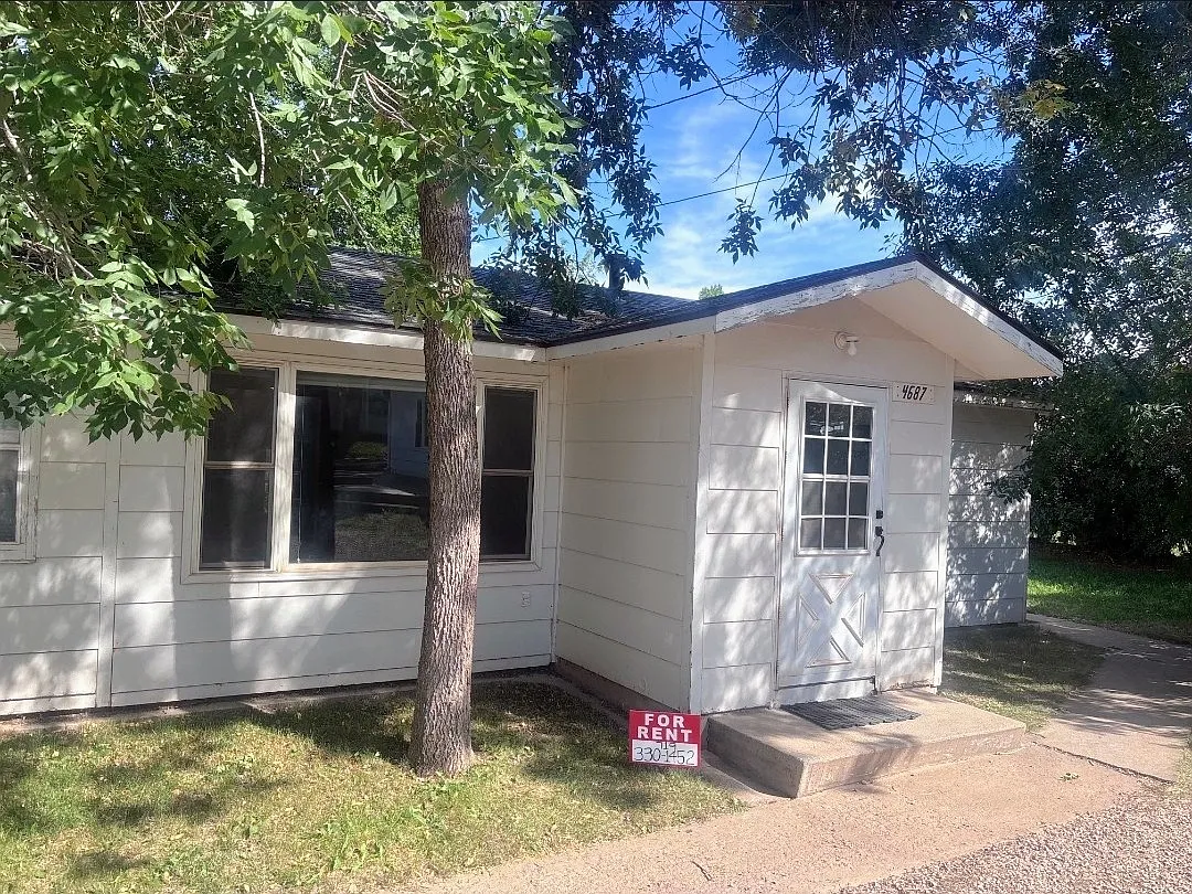 2 bed, 950 sqft, $1,250 — Photo 1