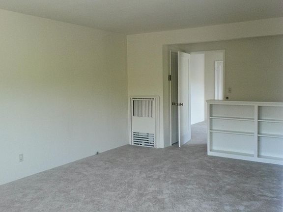5th image of 1041 Noel Dr APT 1