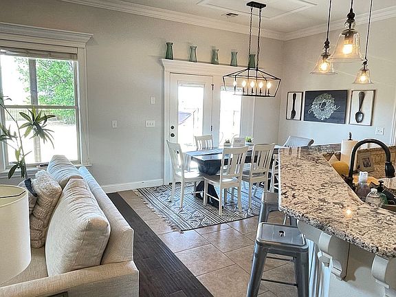 5th image of 4114 Willowbend Dr