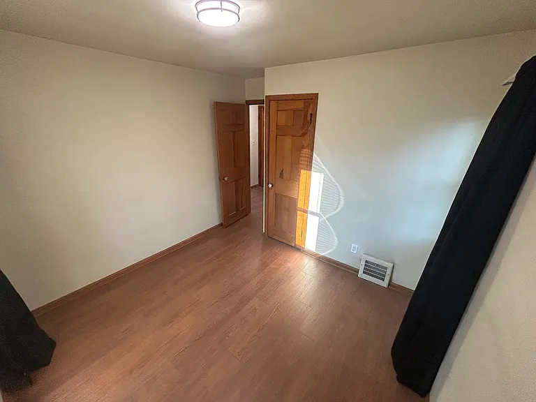 5915 Forest Ave — Photo 12