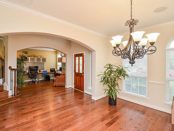 4th image of 5703 Bahama Cove Ct