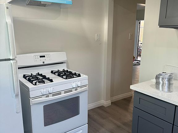 5th image of 10318 S San Pedro St #3