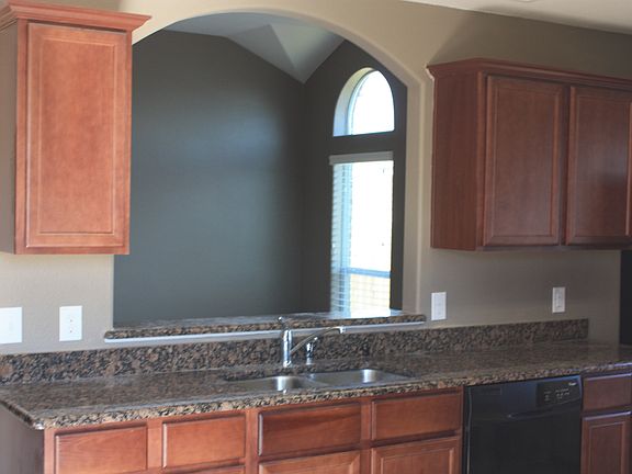 3rd image of 122 Kincaid Dr