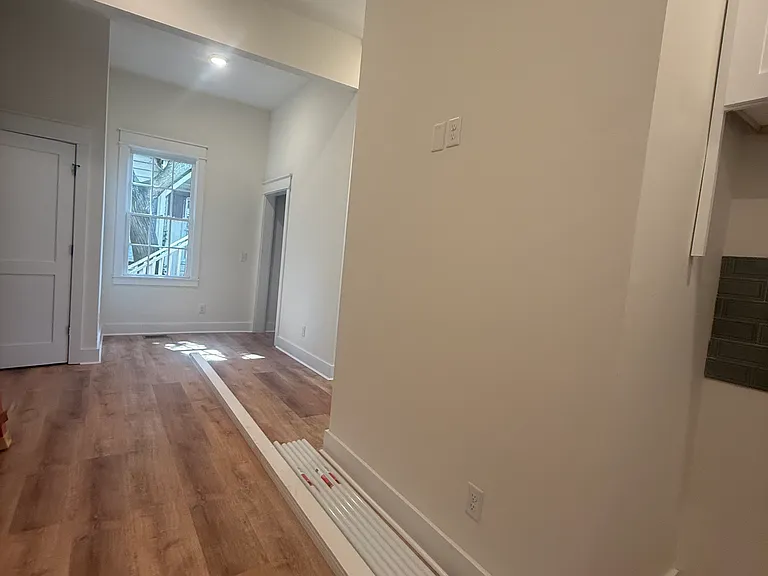 220 W Duffy St #A — Photo 14