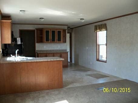 3rd image of 209 Mahoning Dr