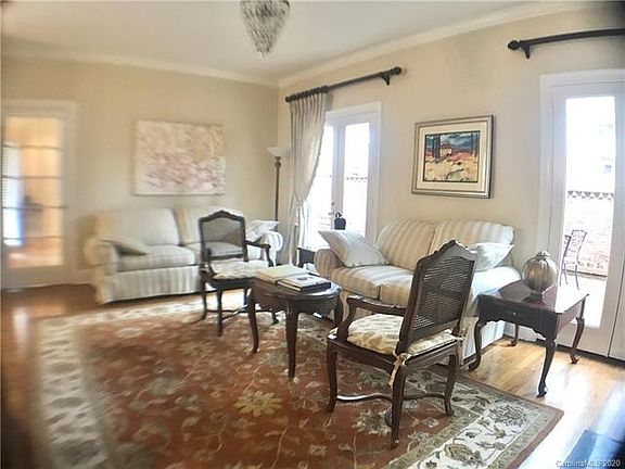 3rd image of 4409 Columbine Ct