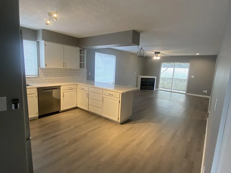 1270 Marstone Ct SE — Photo 6
