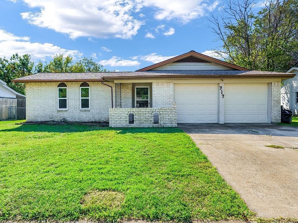 1st image of 717 Meadowview Dr