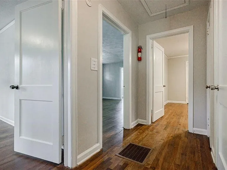 1716 Beacon Hill Blvd NE #1 — Photo 8