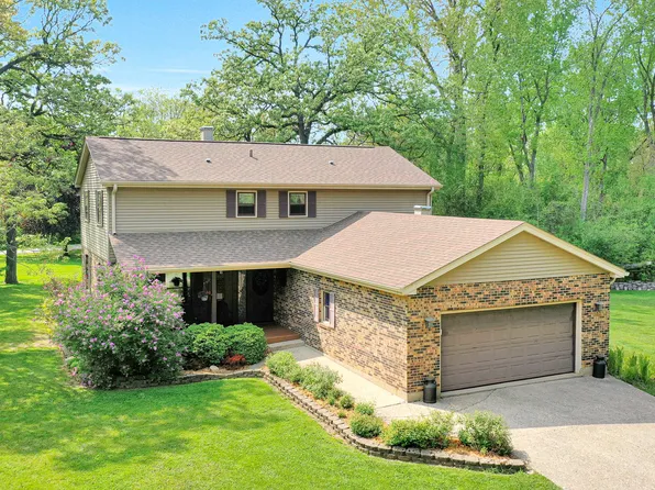 14706 Emery Ln, Woodstock, IL 60098