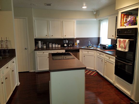 4th image of 2902 Stoney Wood Dr