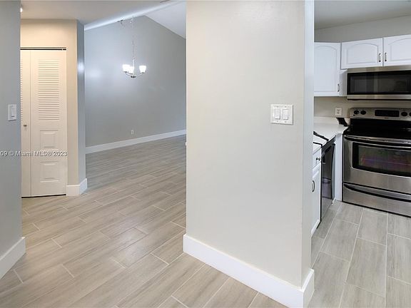 3rd image of 1143 Coral Club Dr #1143