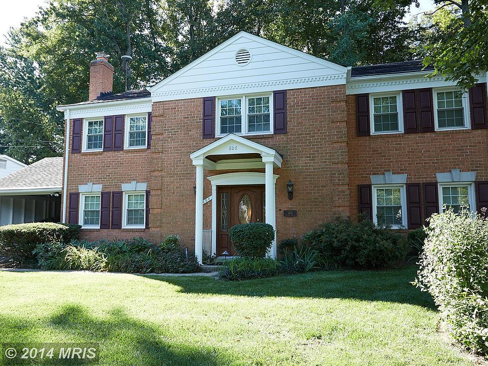 1st image of 606 Nelson St