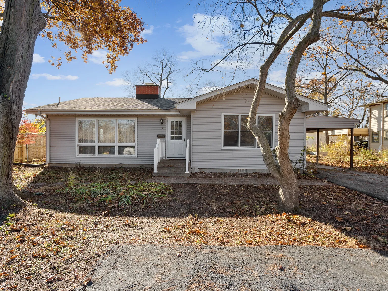 6 Oak Park Ct — Photo 2