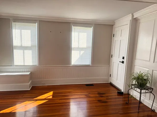 43 Middle St, Gloucester, MA 01930