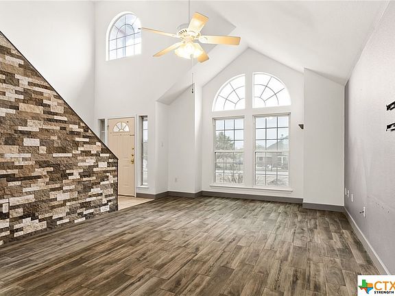 4th image of 529 Nathan Dr