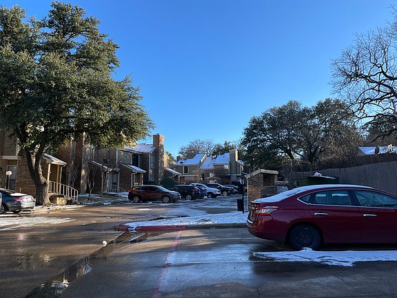 4th image of 2115 Park Willow Ln APT C