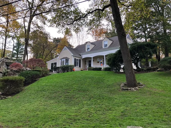 52 Arrowhead Way, Darien, CT 06820