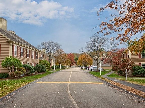 3rd image of 12 Essex Green Ln #D