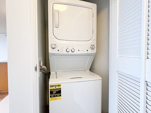 2nd image of 1288 Kapiolani Blvd Unit 2701