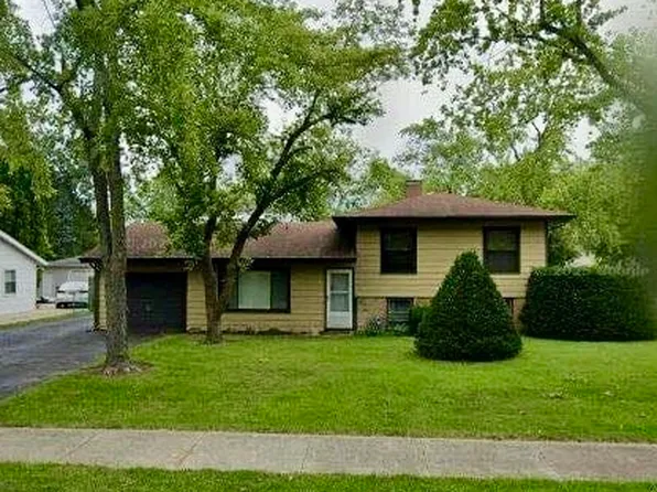 505 Banyan Dr, Northbrook, IL 60062