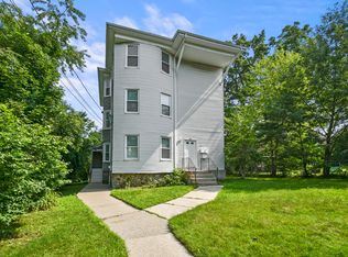 15A King Philip Rd APT 3, Worcester, MA 01606