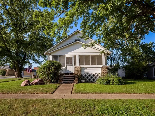 501 E 5th St, Tonganoxie, KS 66086